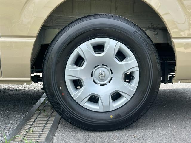 ハイエースバン ロングスーパーＧＬ　登録済み未使用車　アースカラーＰＫＧ　デジタルインナーミラー　パノラミックビューモニター　両側パワースライドドア（22枚目）