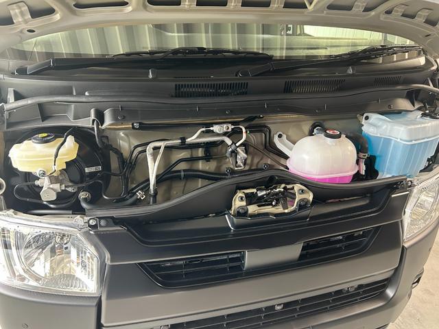 ハイエースバン ロングスーパーＧＬ　登録済み未使用車　アースカラーＰＫＧ　デジタルインナーミラー　パノラミックビューモニター　両側パワースライドドア（26枚目）