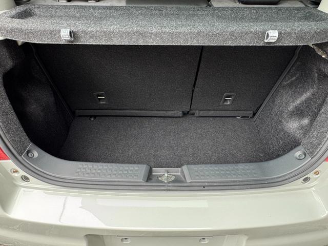 スイフト スポーツ　ワンオーナー車両　５ＭＴ　レカロハーフレザーシート　ＨＩＤヘッドライト　ＨＩＤヘッドライト　ＣＤ　純正アルミ　新品タイヤ　ＡＢＳ（22枚目）