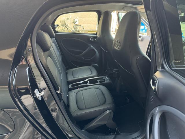 スマートフォーフォー ＢＲＡＢＵＳ　エクスクルーシブ　ブラバスエクスクルーシブ　アクティブブレーキ　グラスルーフ　９ｉｎナビ　フルセグＴＶ　バックカメラ　レザーシート　クルーズコントロール　２．０ＥＴＣ　シートヒーター　ＩＳＯＦＩＸ（35枚目）