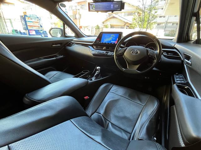 Ｃ－ＨＲ Ｇ　モード　ネロ　１年保証／衝突軽減／モデリスタエアロ／Ｂｌｕｅｔｏｏｔｈナビ／バックカメラ／デジタルミラー型ドラレコ／ＥＴＣ／シートヒーター／ブラインドスポットモニター／黒革調シートカバー／ＬＥＤヘッドライト／ＥＴＣ（14枚目）