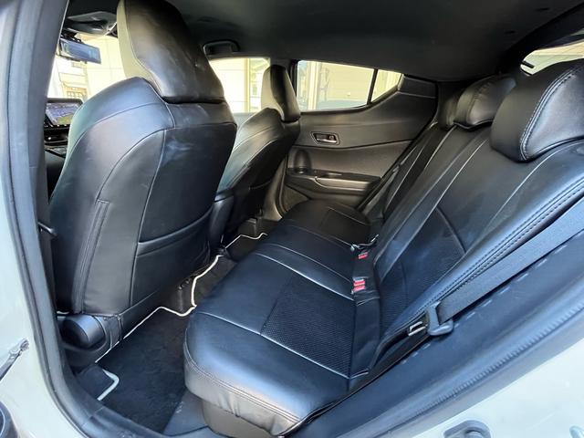 Ｃ－ＨＲ Ｇ　モード　ネロ　１年保証／衝突軽減／モデリスタエアロ／Ｂｌｕｅｔｏｏｔｈナビ／バックカメラ／デジタルミラー型ドラレコ／ＥＴＣ／シートヒーター／ブラインドスポットモニター／黒革調シートカバー／ＬＥＤヘッドライト／ＥＴＣ（17枚目）