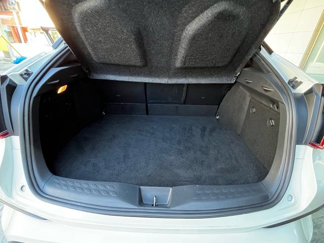 Ｃ－ＨＲ Ｇ　モード　ネロ　１年保証／衝突軽減／モデリスタエアロ／Ｂｌｕｅｔｏｏｔｈナビ／バックカメラ／デジタルミラー型ドラレコ／ＥＴＣ／シートヒーター／ブラインドスポットモニター／黒革調シートカバー／ＬＥＤヘッドライト／ＥＴＣ（22枚目）