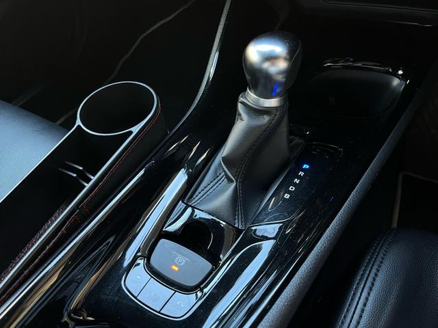 Ｃ－ＨＲ Ｇ　モード　ネロ　１年保証／衝突軽減／モデリスタエアロ／Ｂｌｕｅｔｏｏｔｈナビ／バックカメラ／デジタルミラー型ドラレコ／ＥＴＣ／シートヒーター／ブラインドスポットモニター／黒革調シートカバー／ＬＥＤヘッドライト／ＥＴＣ（29枚目）