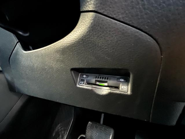 Ｃ－ＨＲ Ｇ　モード　ネロ　１年保証／衝突軽減／モデリスタエアロ／Ｂｌｕｅｔｏｏｔｈナビ／バックカメラ／デジタルミラー型ドラレコ／ＥＴＣ／シートヒーター／ブラインドスポットモニター／黒革調シートカバー／ＬＥＤヘッドライト／ＥＴＣ（31枚目）