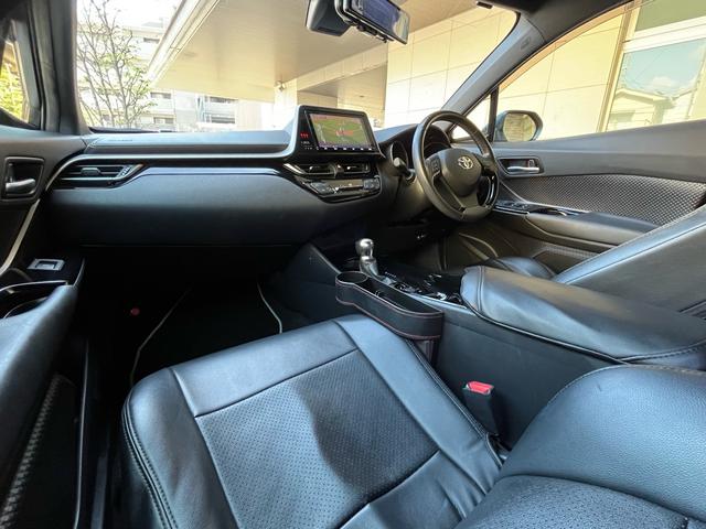 Ｃ－ＨＲ Ｇ　モード　ネロ　１年保証／衝突軽減／モデリスタエアロ／Ｂｌｕｅｔｏｏｔｈナビ／バックカメラ／デジタルミラー型ドラレコ／ＥＴＣ／シートヒーター／ブラインドスポットモニター／黒革調シートカバー／ＬＥＤヘッドライト／ＥＴＣ（55枚目）