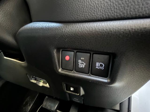 Ｃ－ＨＲ Ｇ　モード　ネロ　１年保証／衝突軽減／モデリスタエアロ／Ｂｌｕｅｔｏｏｔｈナビ／バックカメラ／デジタルミラー型ドラレコ／ＥＴＣ／シートヒーター／ブラインドスポットモニター／黒革調シートカバー／ＬＥＤヘッドライト／ＥＴＣ（73枚目）