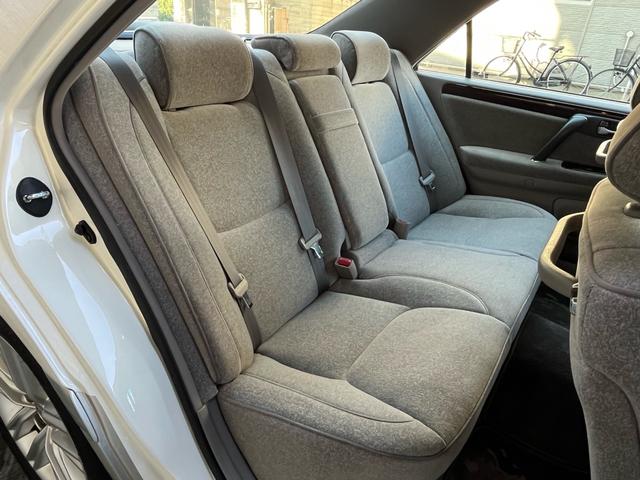 クラウン ロイヤルサルーン　プレミアム　後期モデル／禁煙車／純正ＤＶＤナビ／ＥＴＣ／キセノンヘッドライト／キーレス／純正パールＩＩ／フォグランプ／全席パワーシート／クルーズコントロール／純正電動コーナーポール／純正電動サンシェード／ドラレコ（13枚目）