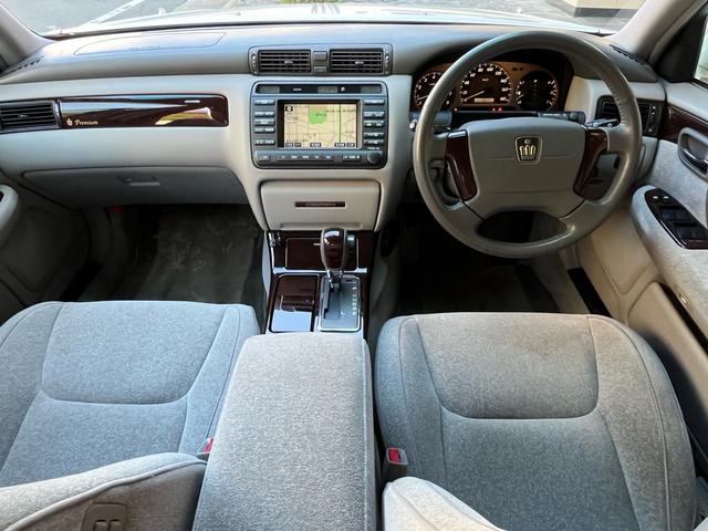 クラウン ロイヤルサルーン　プレミアム　後期モデル／禁煙車／純正ＤＶＤナビ／ＥＴＣ／キセノンヘッドライト／キーレス／純正パールＩＩ／フォグランプ／全席パワーシート／クルーズコントロール／純正電動コーナーポール／純正電動サンシェード／ドラレコ（16枚目）