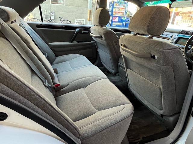 クラウン ロイヤルサルーン　プレミアム　後期モデル／禁煙車／純正ＤＶＤナビ／ＥＴＣ／キセノンヘッドライト／キーレス／純正パールＩＩ／フォグランプ／全席パワーシート／クルーズコントロール／純正電動コーナーポール／純正電動サンシェード／ドラレコ（22枚目）