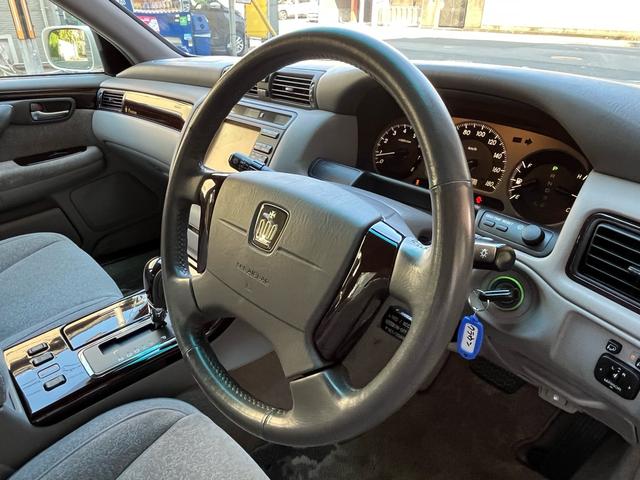 クラウン ロイヤルサルーン　プレミアム　後期モデル／禁煙車／純正ＤＶＤナビ／ＥＴＣ／キセノンヘッドライト／キーレス／純正パールＩＩ／フォグランプ／全席パワーシート／クルーズコントロール／純正電動コーナーポール／純正電動サンシェード／ドラレコ（23枚目）