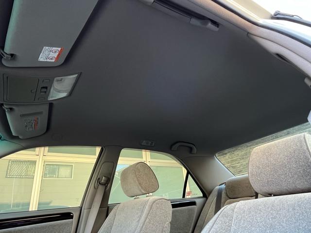 クラウン ロイヤルサルーン　プレミアム　後期モデル／禁煙車／純正ＤＶＤナビ／ＥＴＣ／キセノンヘッドライト／キーレス／純正パールＩＩ／フォグランプ／全席パワーシート／クルーズコントロール／純正電動コーナーポール／純正電動サンシェード／ドラレコ（24枚目）