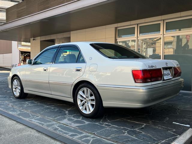 クラウン ロイヤルサルーン　プレミアム　後期モデル／禁煙車／純正ＤＶＤナビ／ＥＴＣ／キセノンヘッドライト／キーレス／純正パールＩＩ／フォグランプ／全席パワーシート／クルーズコントロール／純正電動コーナーポール／純正電動サンシェード／ドラレコ（30枚目）