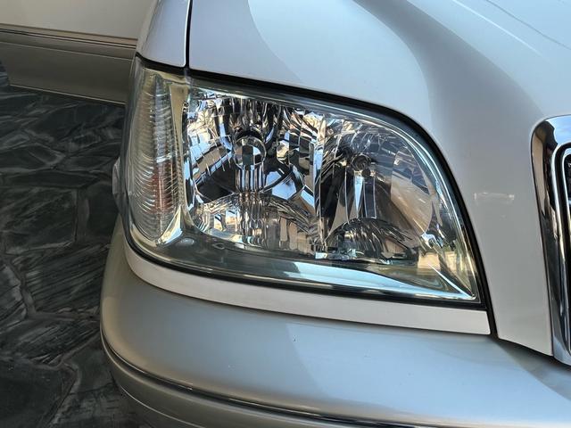 クラウン ロイヤルサルーン　プレミアム　後期モデル／禁煙車／純正ＤＶＤナビ／ＥＴＣ／キセノンヘッドライト／キーレス／純正パールＩＩ／フォグランプ／全席パワーシート／クルーズコントロール／純正電動コーナーポール／純正電動サンシェード／ドラレコ（57枚目）