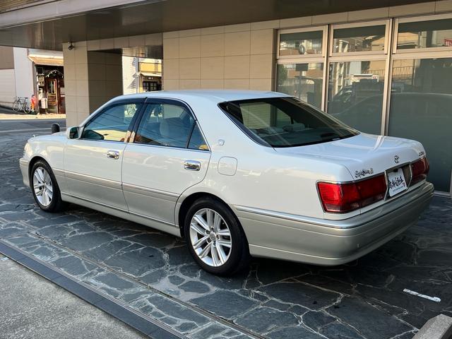 クラウン ロイヤルサルーン　プレミアム　後期モデル／禁煙車／純正ＤＶＤナビ／ＥＴＣ／キセノンヘッドライト／キーレス／純正パールＩＩ／フォグランプ／全席パワーシート／クルーズコントロール／純正電動コーナーポール／純正電動サンシェード／ドラレコ（72枚目）