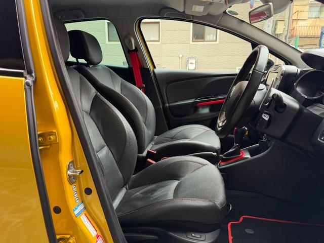 ルーテシア ルノースポール シャシースポール レザーシート シートヒーター Bluetooth ナビゲーション フルセグTV ETC 純正アルミ RSドライブモード 専用スポーツサス ディアルマフラー パドルシフト スポーツハンドル(11枚目)