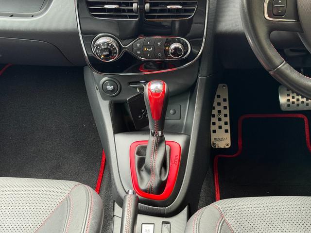 ルーテシア ルノースポール シャシースポール レザーシート シートヒーター Bluetooth ナビゲーション フルセグTV ETC 純正アルミ RSドライブモード 専用スポーツサス ディアルマフラー パドルシフト スポーツハンドル(24枚目)