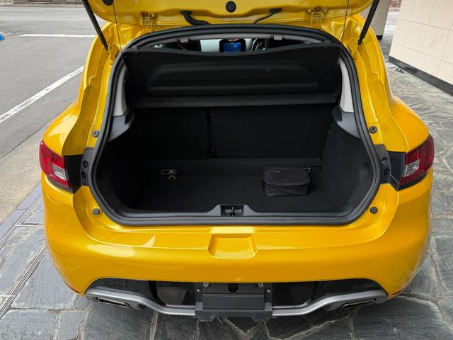 ルーテシア ルノースポール シャシースポール レザーシート シートヒーター Bluetooth ナビゲーション フルセグTV ETC 純正アルミ RSドライブモード 専用スポーツサス ディアルマフラー パドルシフト スポーツハンドル(36枚目)