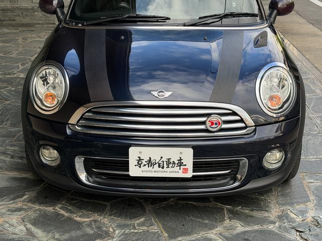 ＭＩＮＩ クーパー　クラブマン　ハンプトン　ハンプトン限定車両　ダブルサンルーフ　ナビゲーションシステム　ＴＶ　キーレス２個　専用レザーシート　ＥＴＣ　純正専用アルミ　プッシュスタートシートヒータークルーズコントロールＡＢＳトノカバーＤＶＤ再生（6枚目）