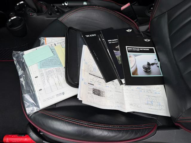 ＭＩＮＩ クーパー　クラブマン　ハンプトン　ハンプトン限定車両　ダブルサンルーフ　ナビゲーションシステム　ＴＶ　キーレス２個　専用レザーシート　ＥＴＣ　純正専用アルミ　プッシュスタートシートヒータークルーズコントロールＡＢＳトノカバーＤＶＤ再生（27枚目）