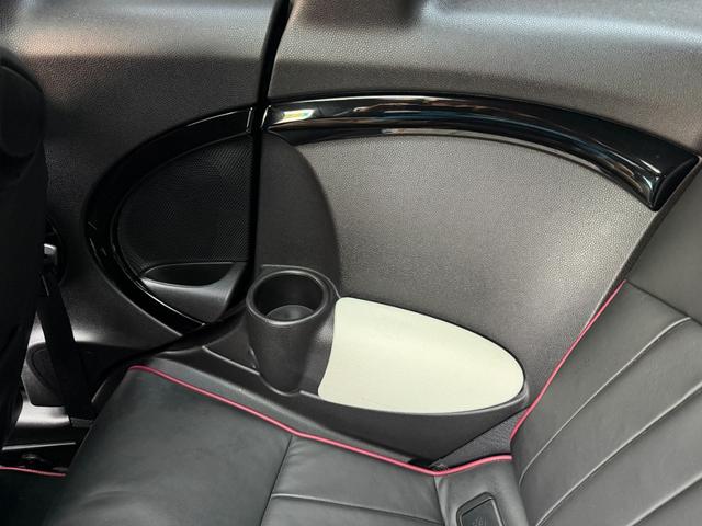 ＭＩＮＩ クーパー　クラブマン　ハンプトン　ハンプトン限定車両　ダブルサンルーフ　ナビゲーションシステム　ＴＶ　キーレス２個　専用レザーシート　ＥＴＣ　純正専用アルミ　プッシュスタートシートヒータークルーズコントロールＡＢＳトノカバーＤＶＤ再生（31枚目）