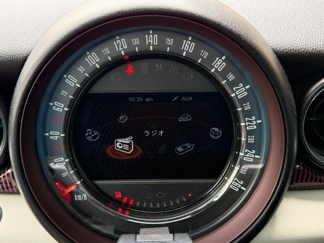 ＭＩＮＩ クーパー　クラブマン　ハンプトン　ハンプトン限定車両　ダブルサンルーフ　ナビゲーションシステム　ＴＶ　キーレス２個　専用レザーシート　ＥＴＣ　純正専用アルミ　プッシュスタートシートヒータークルーズコントロールＡＢＳトノカバーＤＶＤ再生（39枚目）