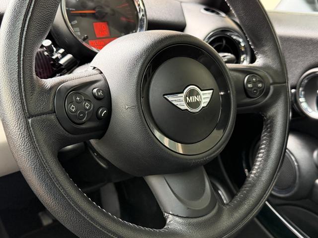 ＭＩＮＩ クーパー　クラブマン　ハンプトン　ハンプトン限定車両　ダブルサンルーフ　ナビゲーションシステム　ＴＶ　キーレス２個　専用レザーシート　ＥＴＣ　純正専用アルミ　プッシュスタートシートヒータークルーズコントロールＡＢＳトノカバーＤＶＤ再生（42枚目）