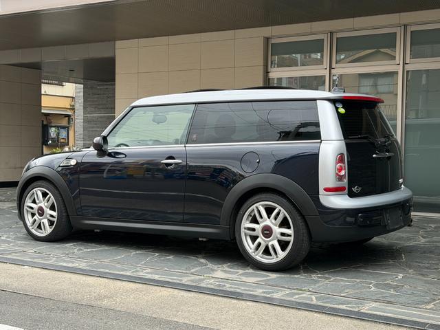 ＭＩＮＩ クーパー　クラブマン　ハンプトン　ハンプトン限定車両　ダブルサンルーフ　ナビゲーションシステム　ＴＶ　キーレス２個　専用レザーシート　ＥＴＣ　純正専用アルミ　プッシュスタートシートヒータークルーズコントロールＡＢＳトノカバーＤＶＤ再生（46枚目）
