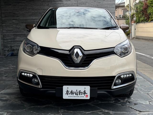 キャプチャー カンヌ パナソニックナビゲーションシステム フルセグTV バックカメラ キーレス2スマートキー レザーシート 純正アルミホイル ルーフブラウン ETC ディライト ディスチャージヘッドライト(5枚目)