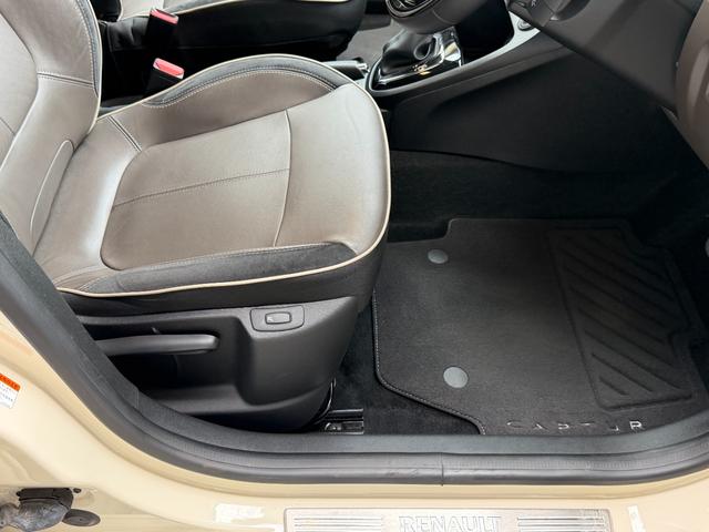 キャプチャー カンヌ パナソニックナビゲーションシステム フルセグTV バックカメラ キーレス2スマートキー レザーシート 純正アルミホイル ルーフブラウン ETC ディライト ディスチャージヘッドライト(11枚目)