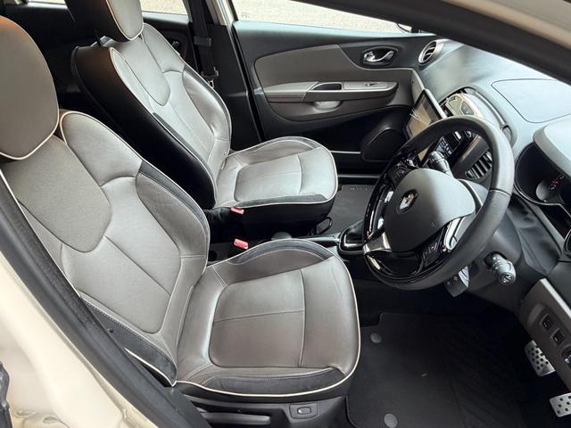 キャプチャー カンヌ パナソニックナビゲーションシステム フルセグTV バックカメラ キーレス2スマートキー レザーシート 純正アルミホイル ルーフブラウン ETC ディライト ディスチャージヘッドライト(13枚目)