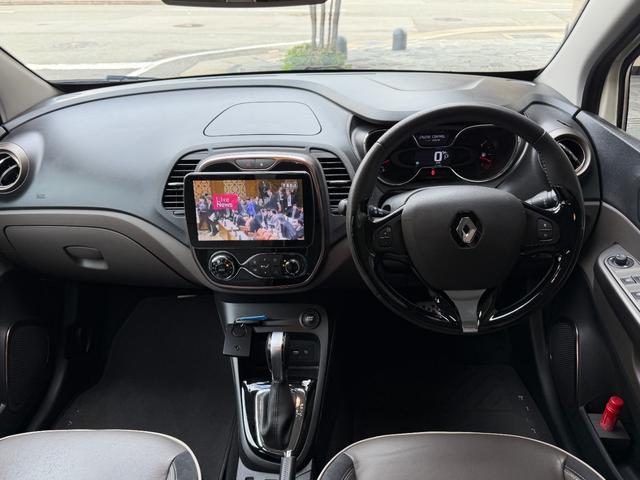 キャプチャー カンヌ パナソニックナビゲーションシステム フルセグTV バックカメラ キーレス2スマートキー レザーシート 純正アルミホイル ルーフブラウン ETC ディライト ディスチャージヘッドライト(21枚目)