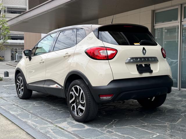 キャプチャー カンヌ パナソニックナビゲーションシステム フルセグTV バックカメラ キーレス2スマートキー レザーシート 純正アルミホイル ルーフブラウン ETC ディライト ディスチャージヘッドライト(47枚目)