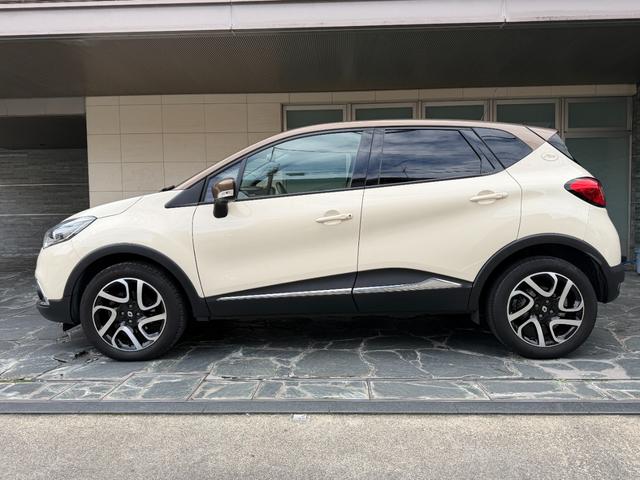 キャプチャー カンヌ パナソニックナビゲーションシステム フルセグTV バックカメラ キーレス2スマートキー レザーシート 純正アルミホイル ルーフブラウン ETC ディライト ディスチャージヘッドライト(78枚目)