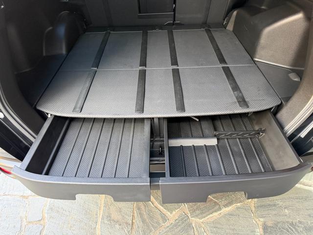 エクストレイル ２０Ｘｔｔ　ナビゲーションシステム　フルセグＴＶ　バックカメラ　ＵＳＢ　Ｂｌｕｅｔｏｏｔｈ　カフロンシート　フルフラットシート４ＷＤオートモードキーレススマートキー合鍵アルミルーフレールオートエアコンフォグライト（51枚目）