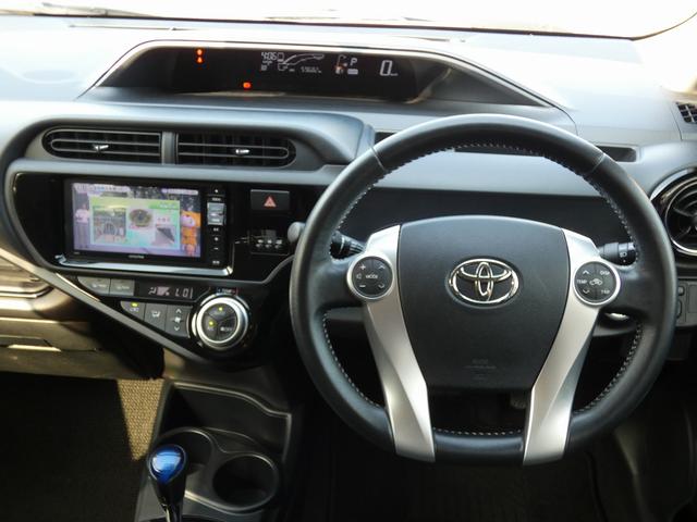 アクア Ｘ－アーバン　ワンオーナー　禁煙車　プッシュスタート　スマートキー　アルパインナビ　フルセグＴＶ　Ｂｌｕｅｔｏｏｔｈ　フォグライト　ハーフレザーシート　ＥＴＣ　Ｒカメラ（2枚目）