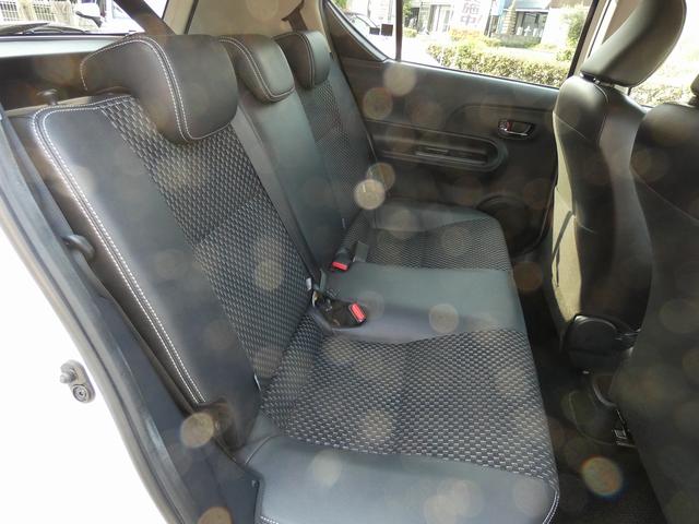 アクア Ｘ－アーバン　ワンオーナー　禁煙車　プッシュスタート　スマートキー　アルパインナビ　フルセグＴＶ　Ｂｌｕｅｔｏｏｔｈ　フォグライト　ハーフレザーシート　ＥＴＣ　Ｒカメラ（5枚目）