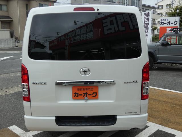レジアスエースバン ロングスーパーＧＬ　ディーゼル　純正ナビ　フルセグ　バックカメラ　ワンオーナー　禁煙車　ベッドキット　ＬＥＤヘッドライト　ＥＴＣ　ウッドコンビハンドル　レザー調シートカバー　スペアキー　記録簿７枚　ユーザー買取（13枚目）