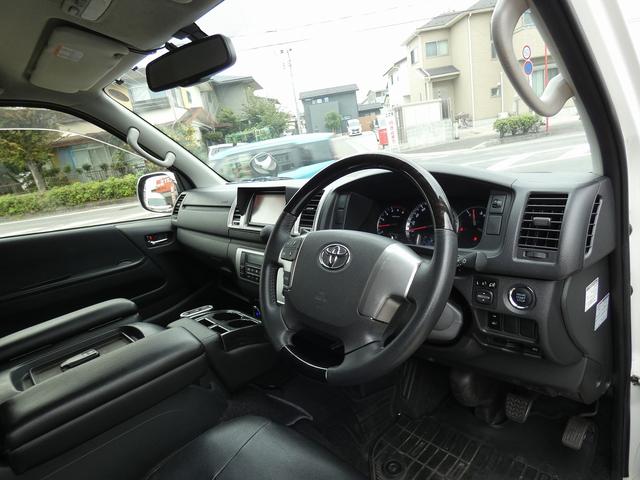 レジアスエースバン ロングスーパーＧＬ　ディーゼル　純正ナビ　フルセグ　バックカメラ　ワンオーナー　禁煙車　ベッドキット　ＬＥＤヘッドライト　ＥＴＣ　ウッドコンビハンドル　レザー調シートカバー　スペアキー　記録簿７枚　ユーザー買取（22枚目）