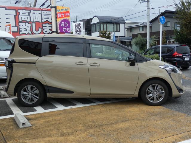 シエンタ ハイブリッドファンベースGセーフティーエディションII 禁煙車 両側パワースライドドア 純正ナビ フルセグTV Bluetooth USB F席シートヒーター ステアリングヒーター ETC2.0 Rカメラ 純正15インチアルミホイール プッシュスタート(15枚目)
