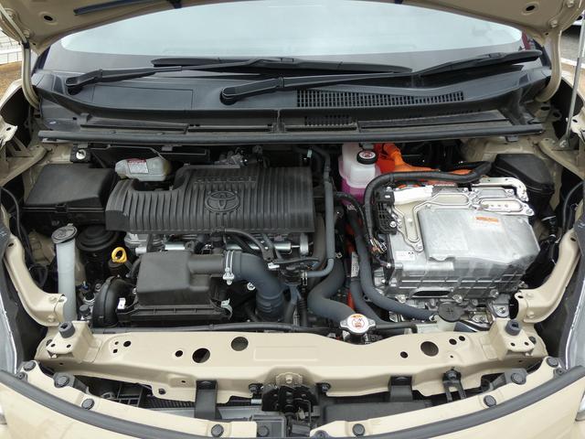 シエンタ ハイブリッドファンベースGセーフティーエディションII 禁煙車 両側パワースライドドア 純正ナビ フルセグTV Bluetooth USB F席シートヒーター ステアリングヒーター ETC2.0 Rカメラ 純正15インチアルミホイール プッシュスタート(17枚目)