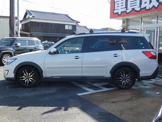 エクシーガクロスオーバー７ ２．５ｉアイサイト　禁煙車　７人乗り３列シート　ワーク１７インチアルミホイール　後席モニター２個　スーリーベースラック　ＳＴＩドアミラーレンズ　ＳＴＩタワーバー　ＰＷシート　ダイヤトーンナビ　Ｒカメラ　ＥＴＣ（15枚目）