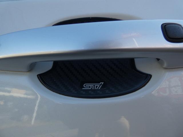 エクシーガクロスオーバー７ ２．５ｉアイサイト　禁煙車　７人乗り３列シート　ワーク１７インチアルミホイール　後席モニター２個　スーリーベースラック　ＳＴＩドアミラーレンズ　ＳＴＩタワーバー　ＰＷシート　ダイヤトーンナビ　Ｒカメラ　ＥＴＣ（24枚目）