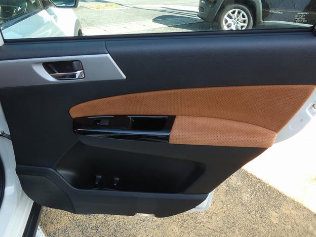 エクシーガクロスオーバー７ ２．５ｉアイサイト　禁煙車　７人乗り３列シート　ワーク１７インチアルミホイール　後席モニター２個　スーリーベースラック　ＳＴＩドアミラーレンズ　ＳＴＩタワーバー　ＰＷシート　ダイヤトーンナビ　Ｒカメラ　ＥＴＣ（31枚目）