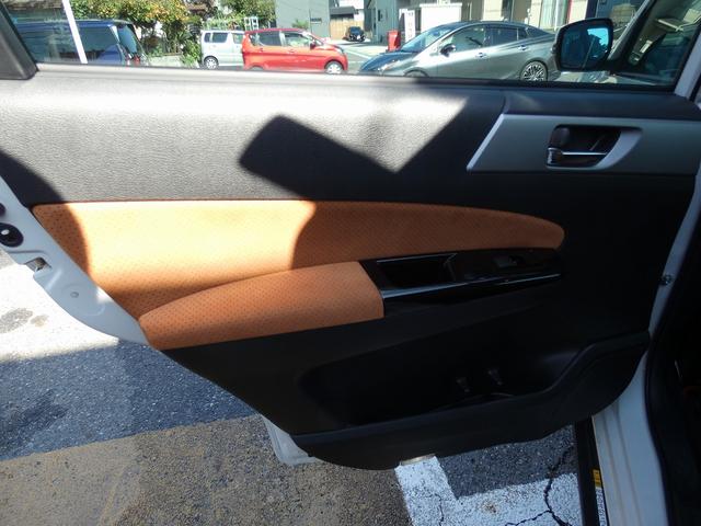 エクシーガクロスオーバー７ ２．５ｉアイサイト　禁煙車　７人乗り３列シート　ワーク１７インチアルミホイール　後席モニター２個　スーリーベースラック　ＳＴＩドアミラーレンズ　ＳＴＩタワーバー　ＰＷシート　ダイヤトーンナビ　Ｒカメラ　ＥＴＣ（32枚目）