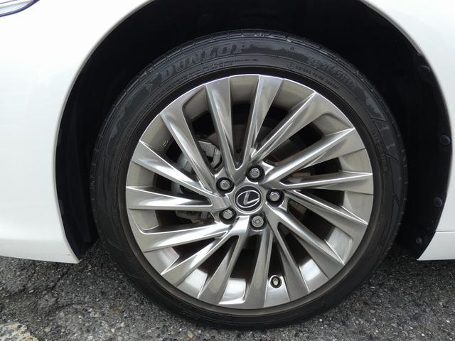 ES ES300h バージョンL ワンオーナー ユーザー買取車 サンルーフ 黒革PWシート PWバックドア HUD BSM パノラミックビュー ドラレコ ETC2.0 シートヒーター シートエアコン ステアリングヒーター USB(19枚目)