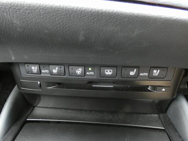 ES ES300h バージョンL ワンオーナー ユーザー買取車 サンルーフ 黒革PWシート PWバックドア HUD BSM パノラミックビュー ドラレコ ETC2.0 シートヒーター シートエアコン ステアリングヒーター USB(38枚目)