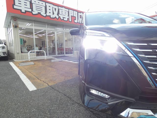 セレナ ｅ－パワー　ハイウェイスターＶ　純正デカナビ　フルセグ　アラウンドビューモニター　フリップダウンモニター　セーフティパックＡ　防水シート　デジタルインナーミラー　プロパイロット　ＢＳＭ　ワンオーナー　禁煙車　ＥＴＣ　ドラレコ（2枚目）