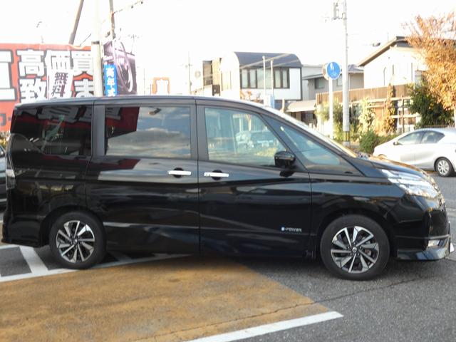 セレナ ｅ－パワー　ハイウェイスターＶ　純正デカナビ　フルセグ　アラウンドビューモニター　フリップダウンモニター　セーフティパックＡ　防水シート　デジタルインナーミラー　プロパイロット　ＢＳＭ　ワンオーナー　禁煙車　ＥＴＣ　ドラレコ（12枚目）