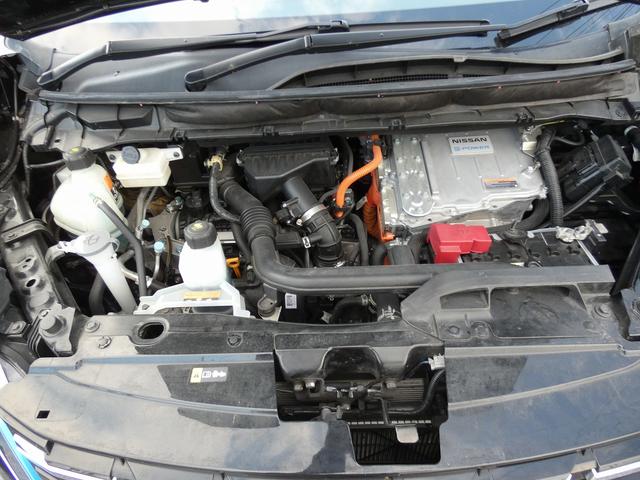 セレナ ｅ－パワー　ハイウェイスターＶ　純正デカナビ　フルセグ　アラウンドビューモニター　フリップダウンモニター　セーフティパックＡ　防水シート　デジタルインナーミラー　プロパイロット　ＢＳＭ　ワンオーナー　禁煙車　ＥＴＣ　ドラレコ（17枚目）